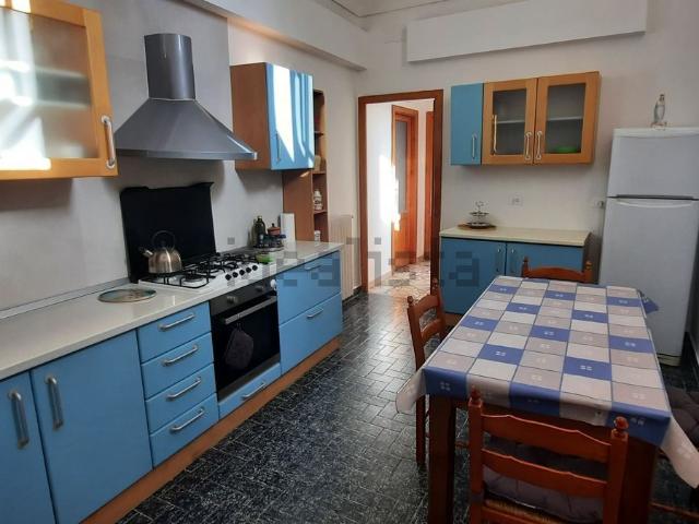 Appartamento in affitto di 160 m² in Via Cesare de Lollis