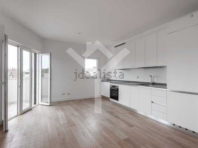 Appartamento in affitto di 160 m² in Via Clitunno