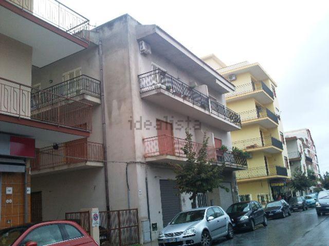 Appartamento in affitto di 160 m² in Via Giacomo Matteotti