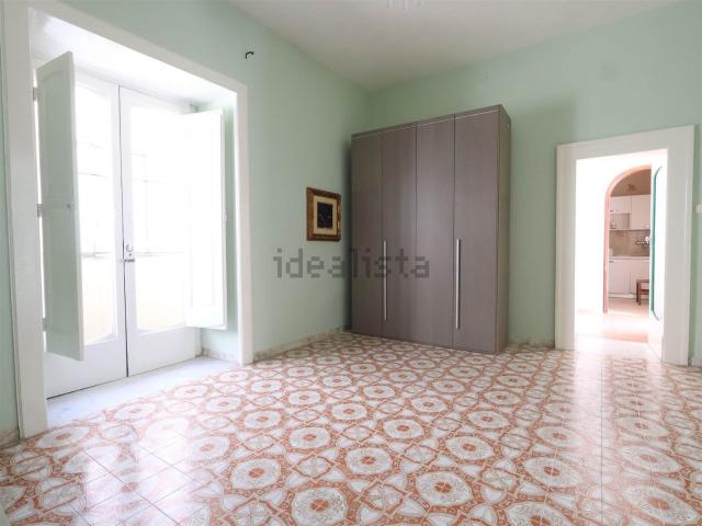 Appartamento in affitto di 160 m² in Via Giovanni Amendola, 27