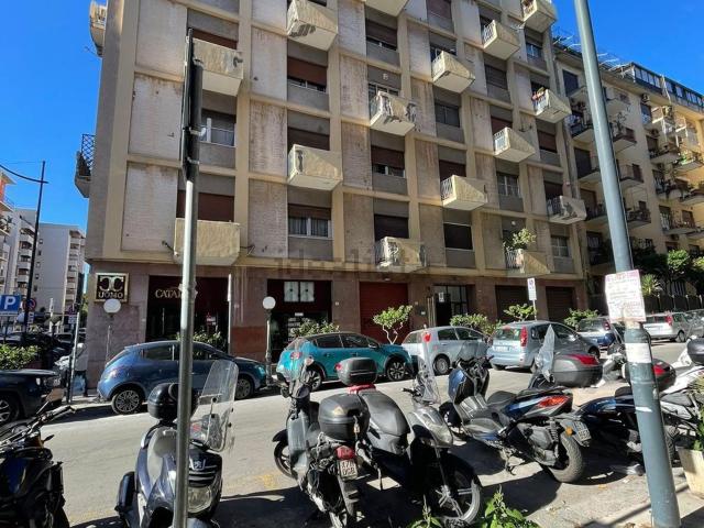 Appartamento in affitto di 160 m² in Via Domenico di Marco
