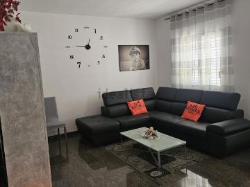 Appartamento in affitto di 160 m² in Via Delle Camelie