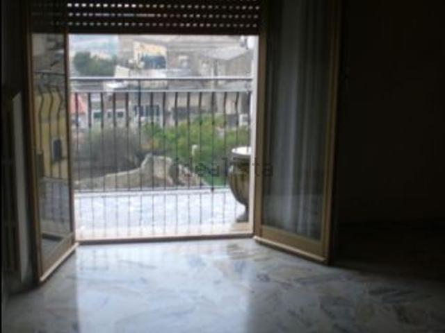 Appartamento in affitto di 160 m² in Via Fontana, 64