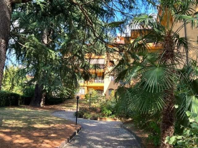 Appartamento in affitto di 160 m² in Via Lazio