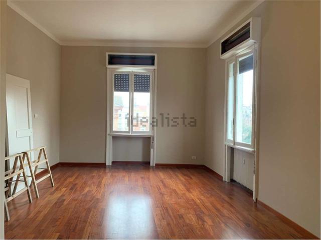 Appartamento in affitto di 160 m² in Via Lazzaro Spallanzani