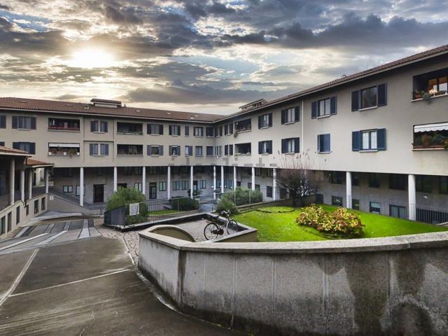 Appartamento in affitto di 160 m² in Via San Martino, 5