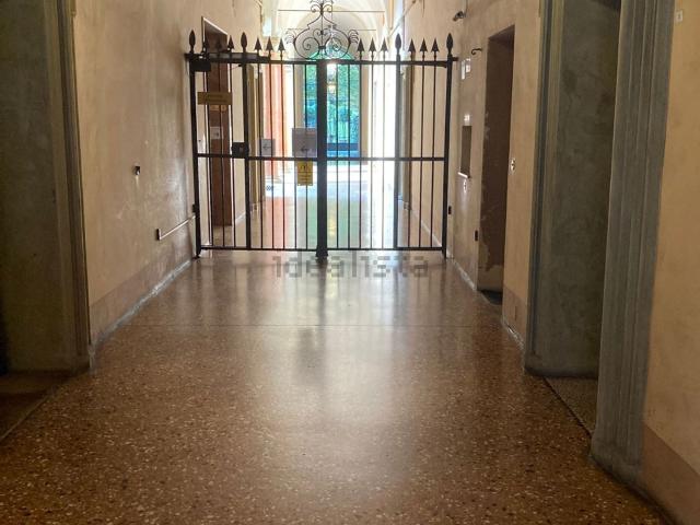 Appartamento in affitto di 160 m² in Via Santo Stefano