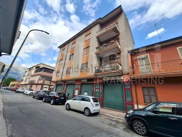 Appartamento in affitto di 160 m² in Via Santa Lucia, 3