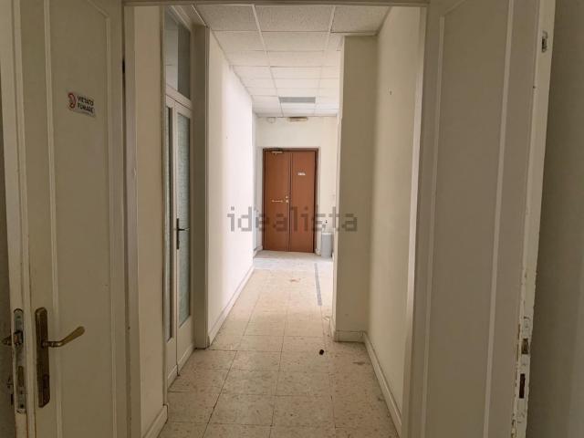Appartamento in affitto di 160 m² in Via Vittorio Veneto, 21