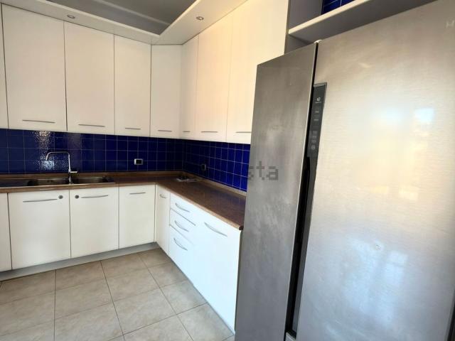 Appartamento in affitto di 160 m² in Via Vittorio Veneto