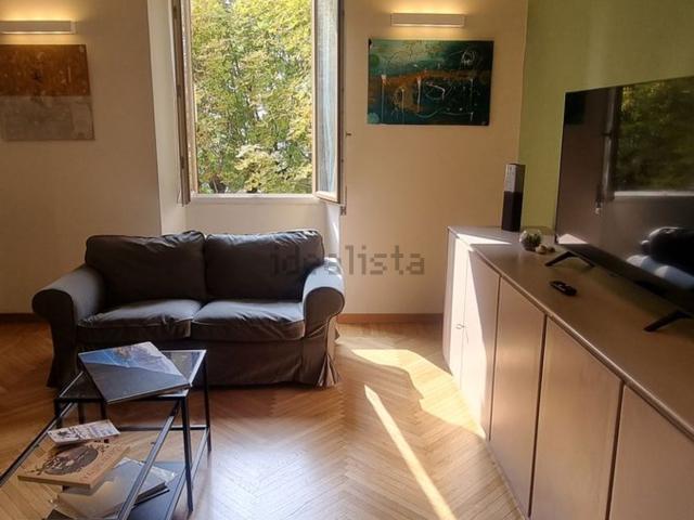 Appartamento in affitto di 160 m² in Viale Fratelli Rosselli, 14