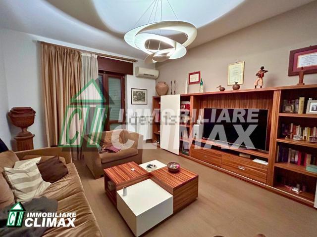 Appartamento in affitto di 160 m² in Corso Trieste, 273