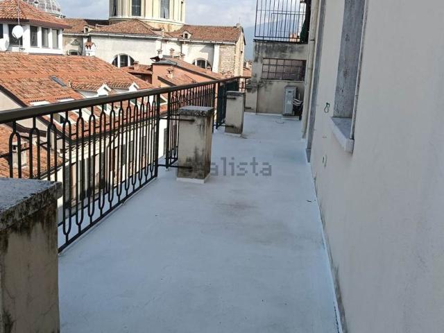 Appartamento in affitto di 161 m²