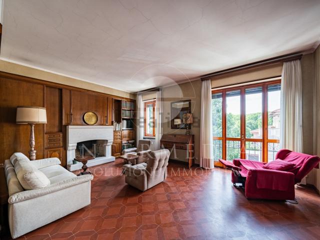 Appartamento in affitto di 162 m² in Via Quarto dei Mille