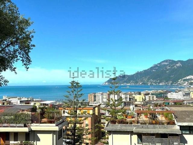 Appartamento in affitto di 164 m² in Via Enrico Bottiglieri