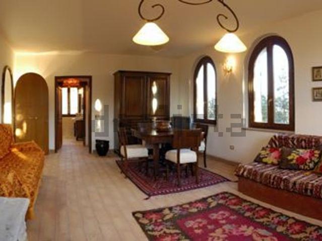 Appartamento in affitto di 168 m² in Località San Presto, 89