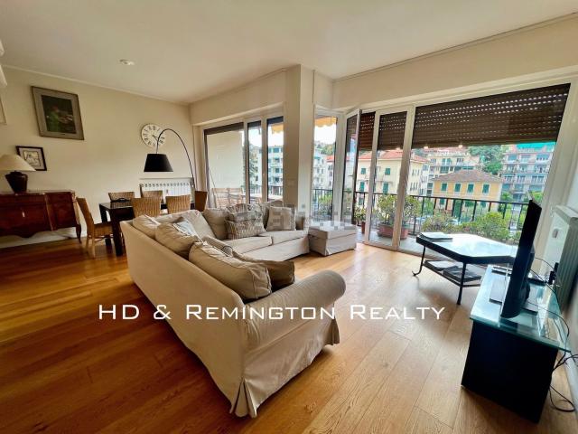 Appartamento in affitto di 170 m² in Via Armando Diaz