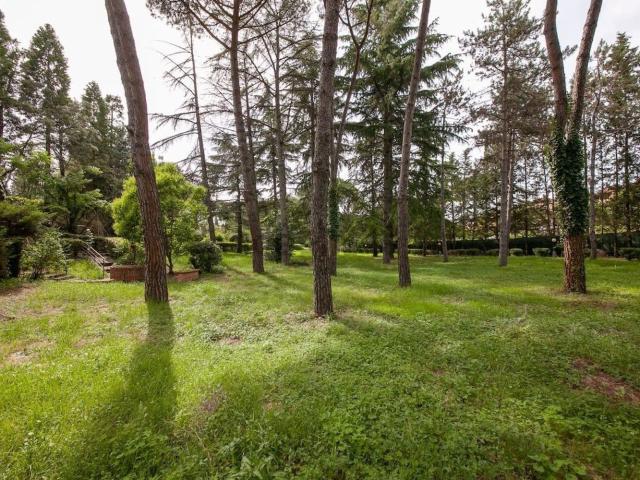 Appartamento in affitto di 170 m² in Via del Podestà