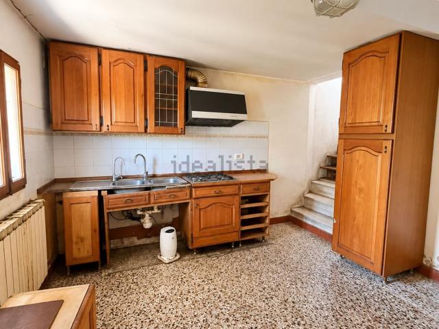 Appartamento in affitto di 170 m² in Via Senese Romana