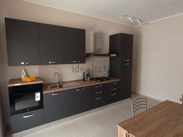 Appartamento in affitto di 170 m² in Via Pitia