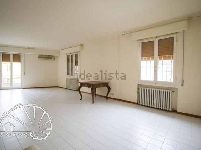 Appartamento in affitto di 170 m² in Via Pietro Verri