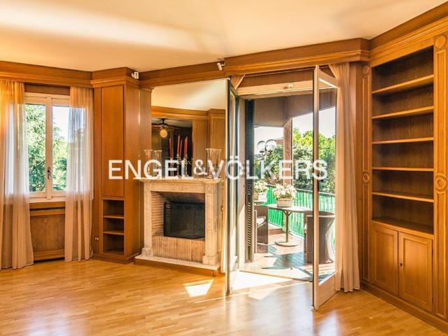 Appartamento in affitto di 170 m² in Viale Cesare Battisti, 66
