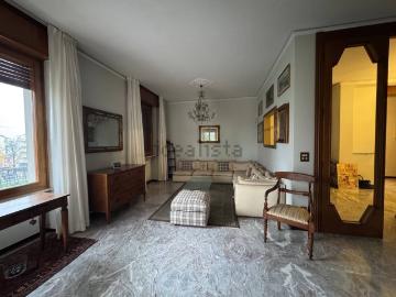 Appartamento in affitto di 170 m² in Viale Pubblico Passeggio, 46