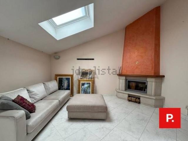 Appartamento in affitto di 170 m² in Corso Trieste, 224