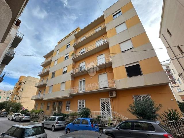 Appartamento in affitto di 172 m² in Via delle Ninfe, 3