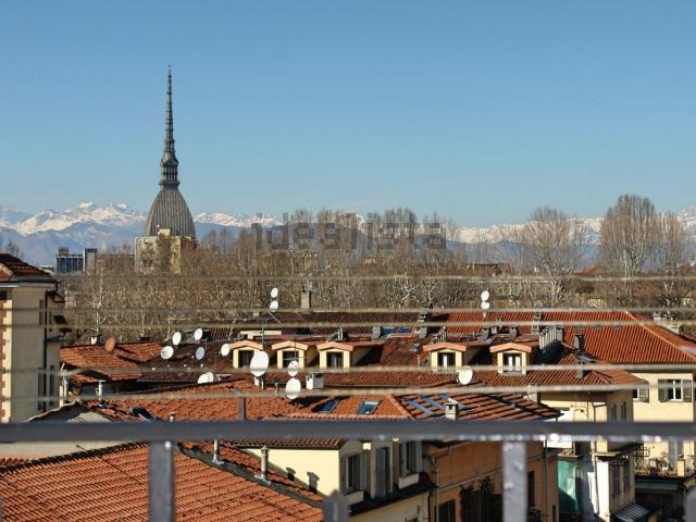 Appartamento in affitto di 174 m² in Via Lodovica, 1