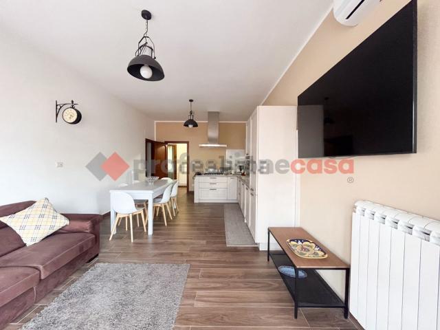 Appartamento in affitto di 174 m² in Piazza Generale G. Nastasi, 9