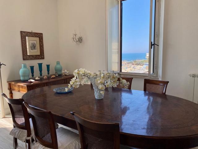 Appartamento in affitto di 175 m² in Via del Faro, 6