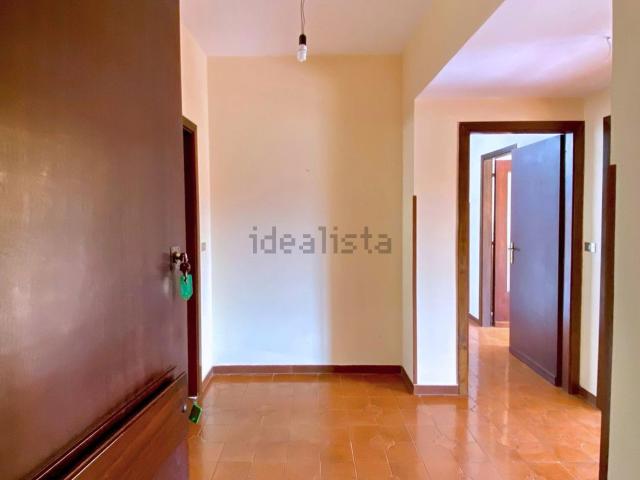 Appartamento in affitto di 175 m² in Via Lacquari