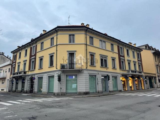 Appartamento in affitto di 175 m² in Via San Gottardo, 2