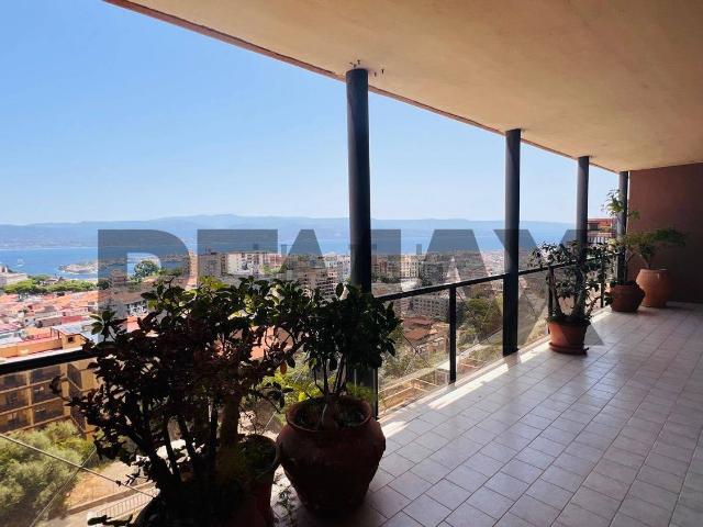 Appartamento in affitto di 175 m² in Viale Principe Umberto, 49