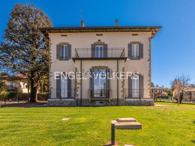 Appartamento in affitto di 177 m² in Via Cadorna