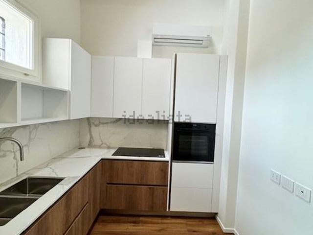 Appartamento in affitto di 180 m² in Via Altinate, 12