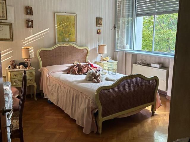 Appartamento in affitto di 180 m² in Via Giuseppe Toniolo