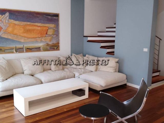 Appartamento in affitto di 180 m² in Via Giovanni Fanti