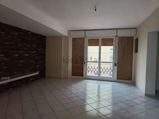 Appartamento in affitto di 180 m² in Via dei Quartieri