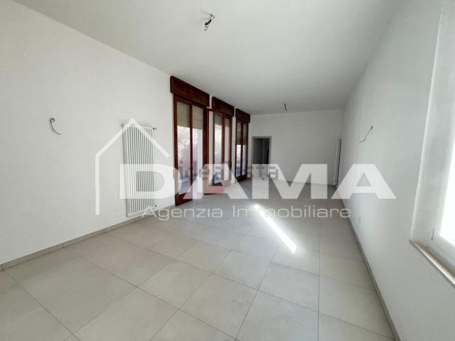 Appartamento in affitto di 180 m² in Via Orlando Zanchini