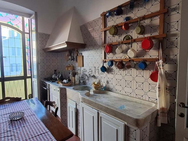 Appartamento in affitto di 180 m² in Via Salaria, 58