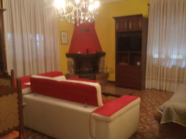 Appartamento in affitto di 180 m² in Via Scrivanda