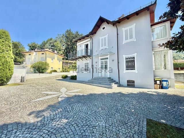 Appartamento in affitto di 180 m² in Via Ridolfi