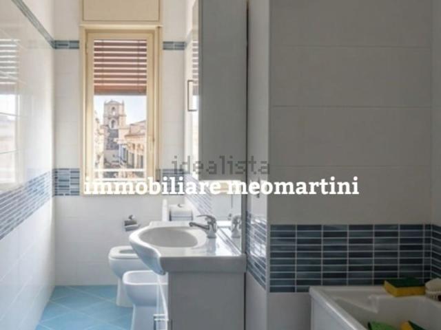 Appartamento in affitto di 180 m² in Via Tisia