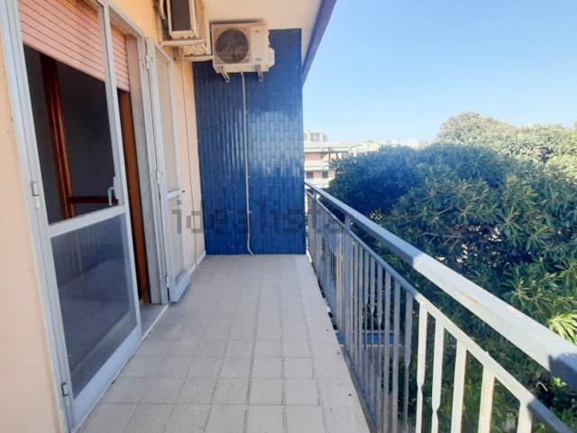 Appartamento in affitto di 180 m² in Viale Tica, 129