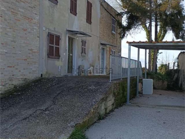 Appartamento in affitto di 180 m² in Viale I Maggio, 1
