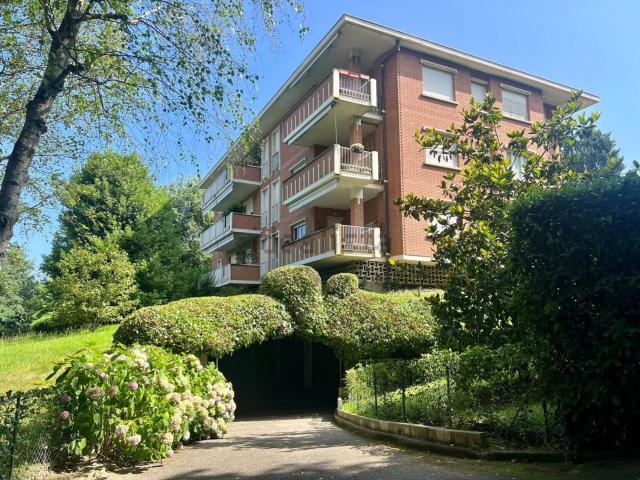 Appartamento in affitto di 180 m² in Strada Val Salice, 227