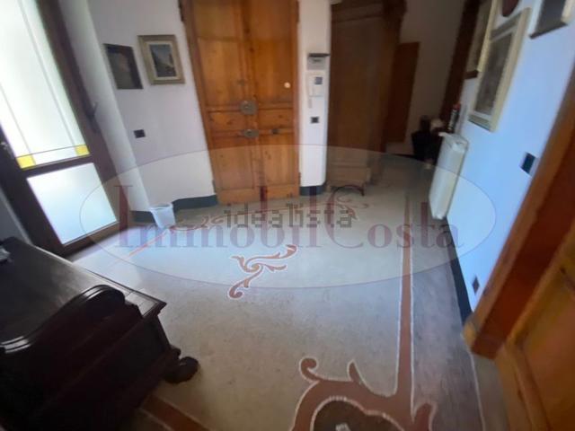 Appartamento in affitto di 181 m² in Via Giacomo Matteotti