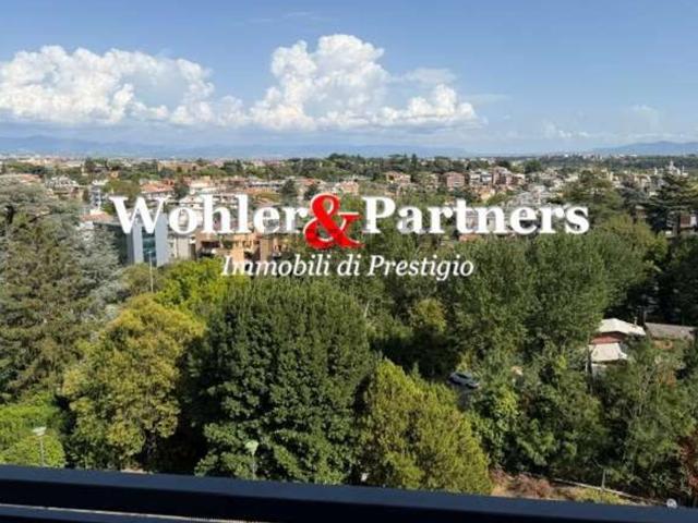 Appartamento in affitto di 183 m² in Via Giuseppe Vaccari, 10